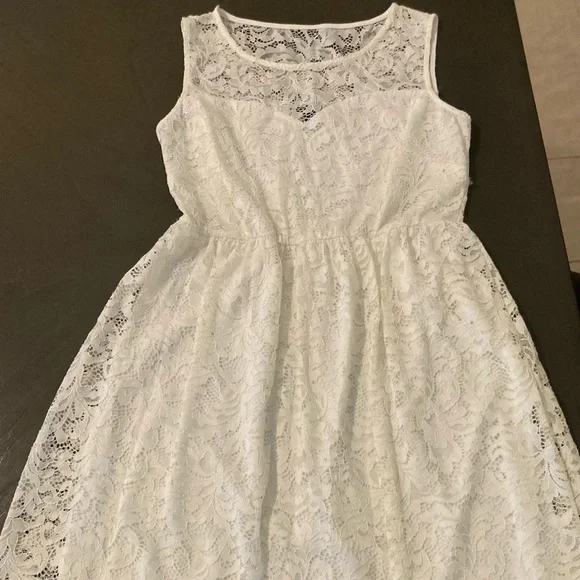 candalite | Dresses | White Lace Dress With Lining | Poshmark